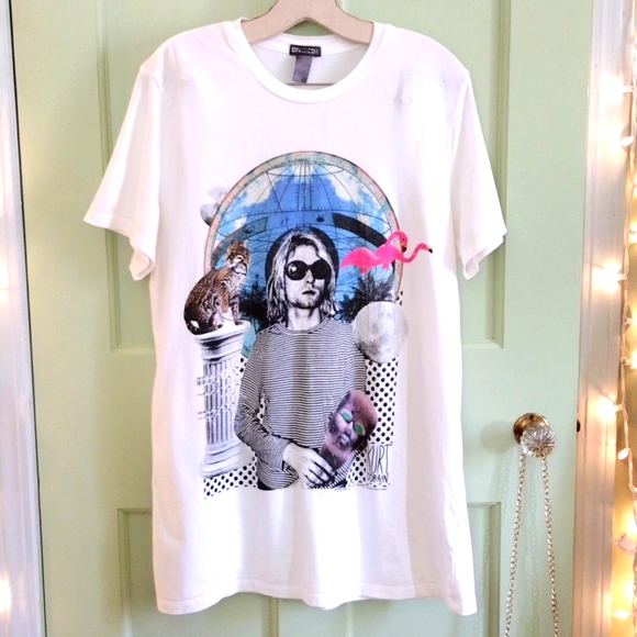 Divided Other - Men's Kurt Cobain Nirvana size L t-shirt
